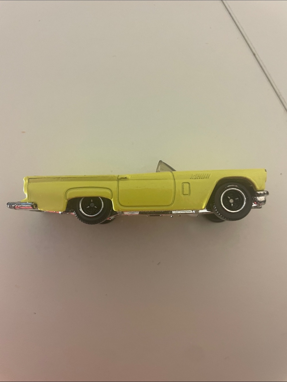 Matchbox 1957 Thunderbird Yellow, 1988 1:64